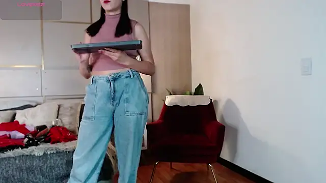 Snapshot of Lina_Montclair chatting on September 2025 07:54:02 PM Lina Montclair online show from September 2025 07:54:02 PM