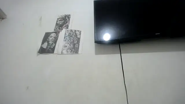 Snapshot of Foxy_Lovex chatting on October 2025 11:47:02 PM Foxy Lovex online show from October 2025 11:47:02 PM