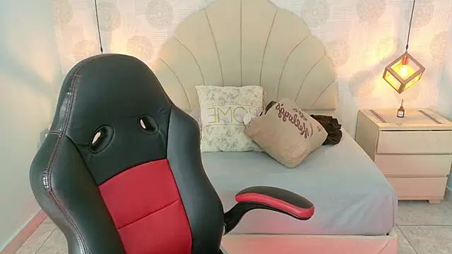 AIXATRISTA1 online show from October 2025 07:57:02 PM