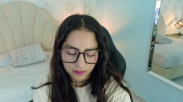 AIXATRISTA1 online show from March 2026 07:43:02 PM