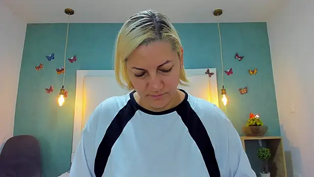 Heidy milf online show from October 2025 07:58:01 PM