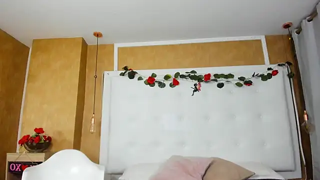 Heidy milf online show from April 2026 07:58:02 PM