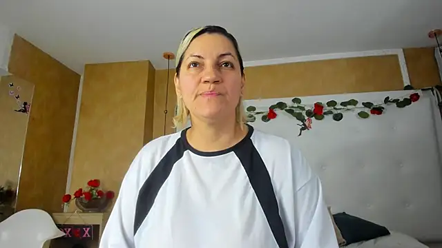 Heidy milf online show from March 2026 08:32:01 PM