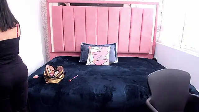 Snapshot of Barbara_fox__ chatting on November 2025 11:54:02 AM Barbara fox online show from November 2025 11:54:02 AM