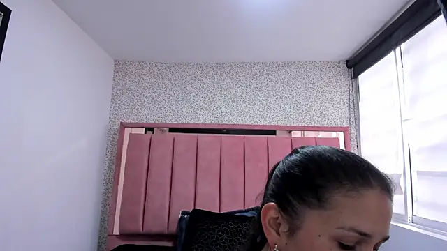 Snapshot of Barbara_fox__ chatting on November 2025 11:58:01 AM Barbara fox online show from November 2025 11:58:01 AM