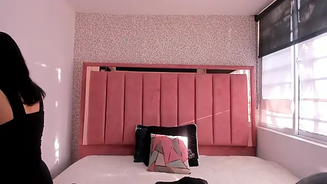 Snapshot of Barbara_fox__ chatting on November 2025 11:58:02 AM Barbara fox online show from November 2025 11:58:02 AM