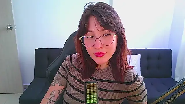 Yulienneg online show from March 2026 10:16:01 PM