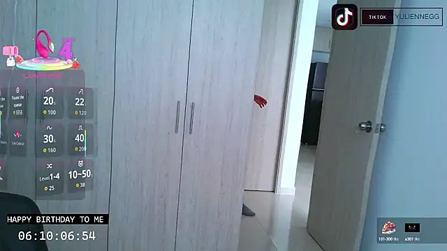 Yulienneg online show from September 2025 06:54:02 PM