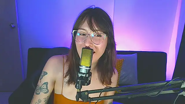 Yulienneg online show from May 2026 01:59:01 AM
