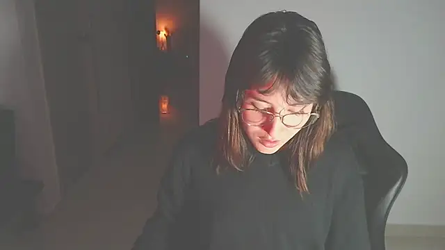 Yulienneg online show from April 2026 02:34:01 AM