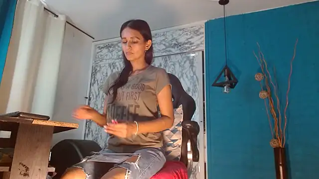 hanna mooreee online show from February 2026 07:11:01 PM