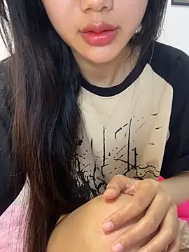 Snapshot of Sexlove_bb chatting on September 2025 02:22:02 PM Sexlove bb online show from September 2025 02:22:02 PM