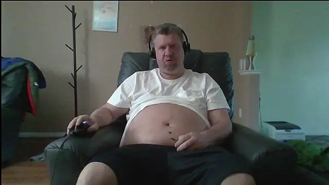 Single White Male online show from May 2026 11:46:02 AM