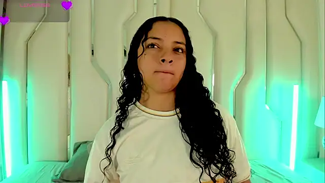 Snapshot of Angellit_Afrodita_ chatting on June 2026 09:59:01 AM Angellit Afrodita online show from June 2026 09:59:01 AM