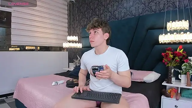 TaylerWhite online show from February 2026 11:34:01 AM