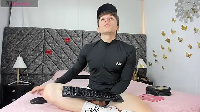 TaylerWhite online show from January 2026 07:29:01 PM