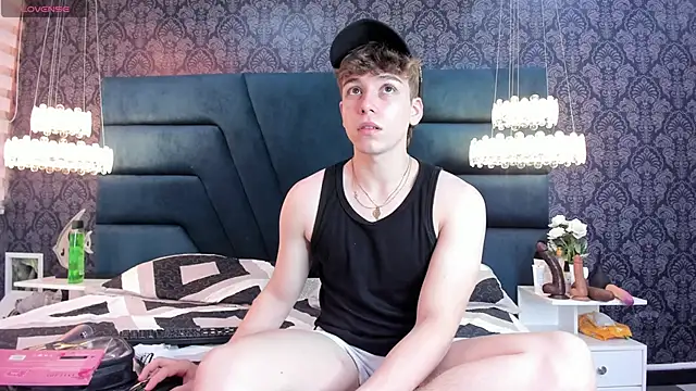 TaylerWhite online show from December 2025 11:36:02 AM