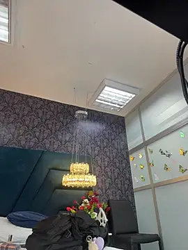 TaylerWhite online show from April 2026 12:01:01 PM