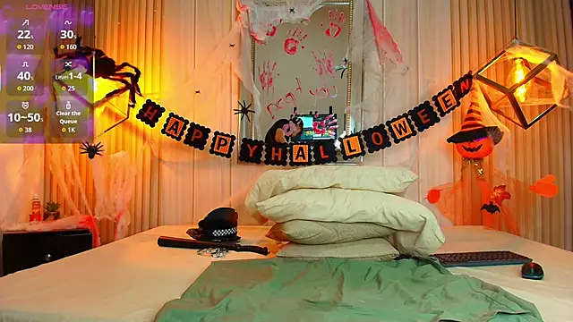 TaylerWhite online show from October 2025 12:39:02 PM