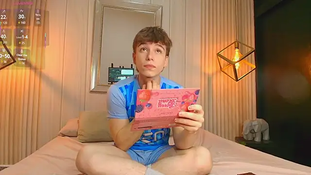 TaylerWhite online show from October 2025 01:23:01 PM