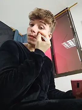 TaylerWhite online show from November 2025 12:32:02 PM