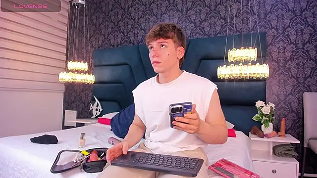 TaylerWhite online show from February 2026 12:10:02 PM