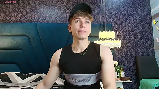 TaylerWhite online show from December 2025 11:46:02 AM