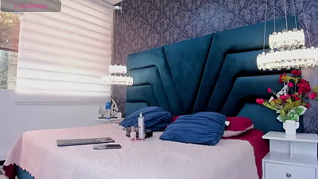 TaylerWhite online show from March 2026 06:42:02 PM