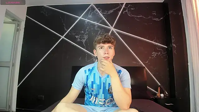 TaylerWhite online show from November 2025 11:54:01 AM