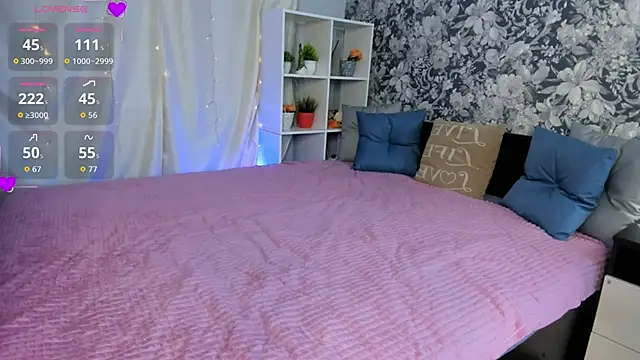 Laila Blarr online show from May 2026 10:48:01 AM