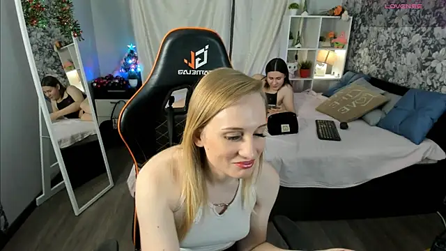 Laila Blarr online show from January 2026 11:47:01 AM