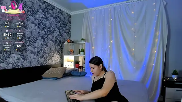 Laila Blarr online show from September 2025 09:53:01 AM