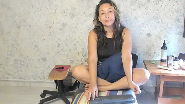 marly charm  online show from April 2026 08:34:01 PM