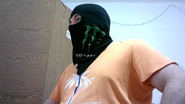 Black Scorpion91 online show from October 2025 05:34:02 PM