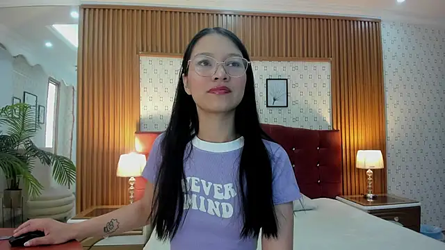 Snapshot of Sophie_Calloway chatting on November 2025 02:54:02 PM Sophie Calloway online show from November 2025 02:54:02 PM