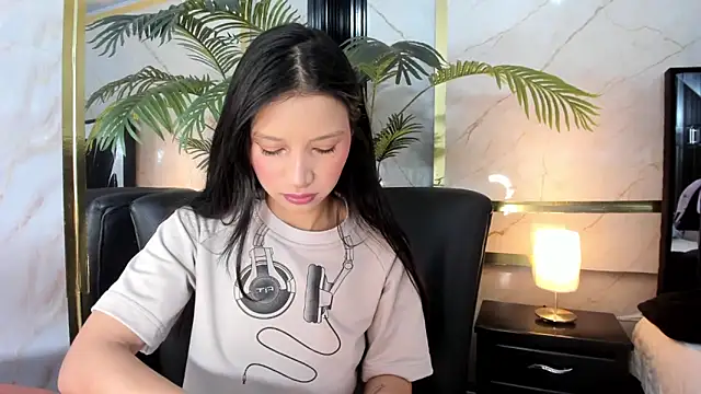 Sophie Calloway online show from March 2026 03:20:01 PM