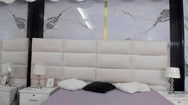 Sophie Calloway online show from December 2025 02:28:02 PM