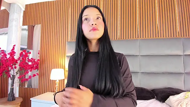 Sophie Calloway online show from April 2026 02:19:01 PM