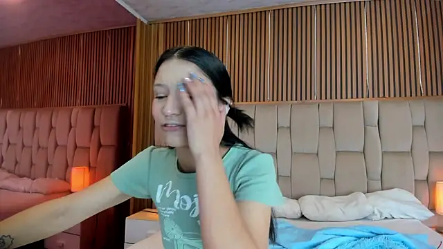 Sophie Calloway online show from March 2026 01:15:02 PM