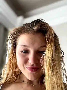 Emaline Fane online show from October 2025 09:33:01 AM