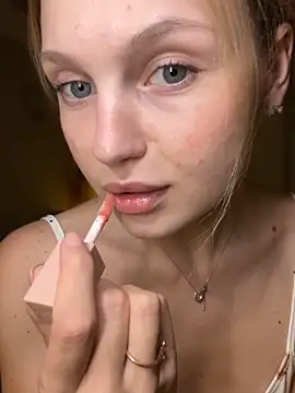Emaline Fane online show from September 2025 05:04:01 PM
