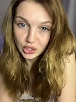 Snapshot of Emaline_Fane chatting on July 2026 07:37:01 PM Emaline Fane online show from July 2026 07:37:01 PM