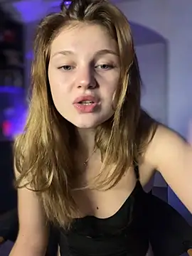 Emaline Fane online show from April 2026 08:20:02 PM