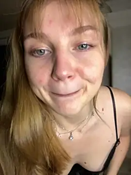 Snapshot of Emaline_Fane chatting on June 2026 08:24:02 PM Emaline Fane online show from June 2026 08:24:02 PM