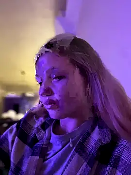 Emaline Fane online show from December 2025 06:21:02 PM