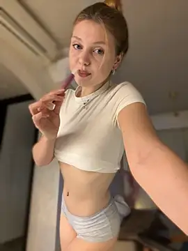 Emaline Fane online show from December 2025 06:31:01 PM