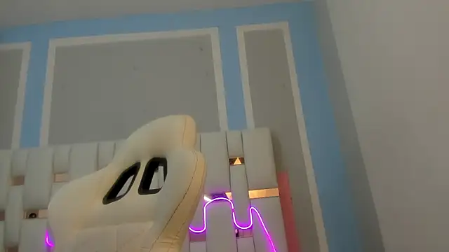 MilkWhore1 online show from February 2026 07:45:01 PM