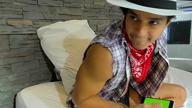 Snapshot of Anker_Colin chatting on November 2025 03:02:02 AM Anker Colin online show from November 2025 03:02:02 AM