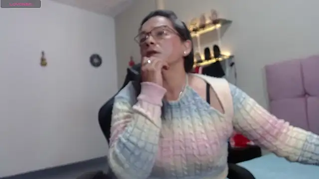 SolVegaNaciente online show from November 2025 03:22:01 AM