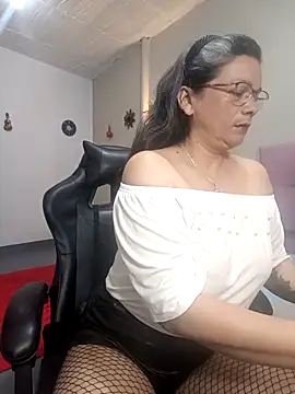 SolVegaNaciente online show from October 2025 03:17:01 AM